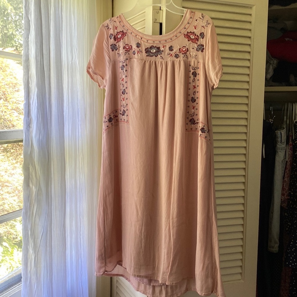 Short sleeved dress with floral embroidery from Knox Rose